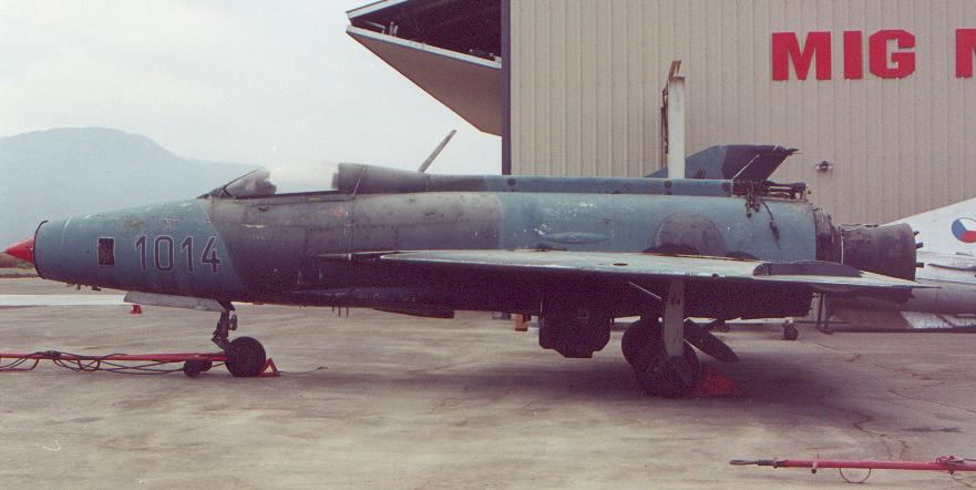 http://www.alioth.net/flying/flying/trips/bigtrip1/trm-mig21.jpg