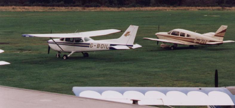 Cessna 172N, G-BOIL