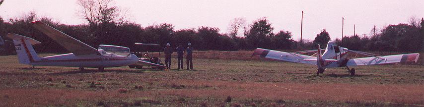 Blanik waits for a tow